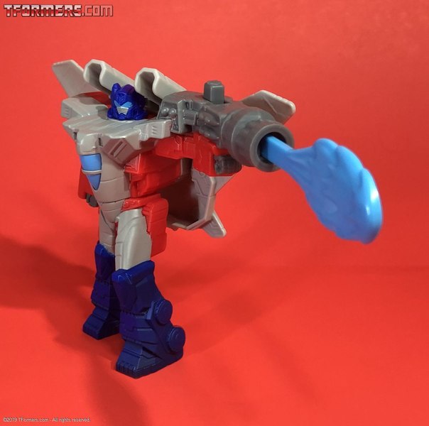 Gallery Burger King Sky Turbine Optimus Prime Cyberverse Transformers Toy  (2 of 38)